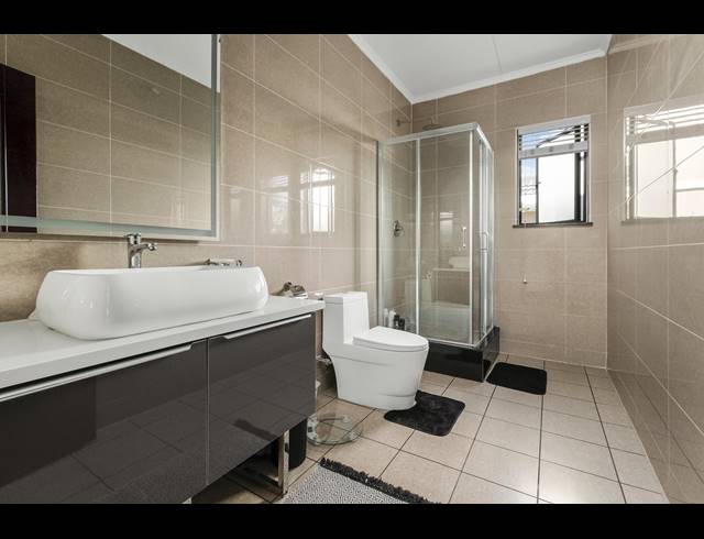 4 BEDROOM CLUSTER FOR SALE IN MAROELADAL